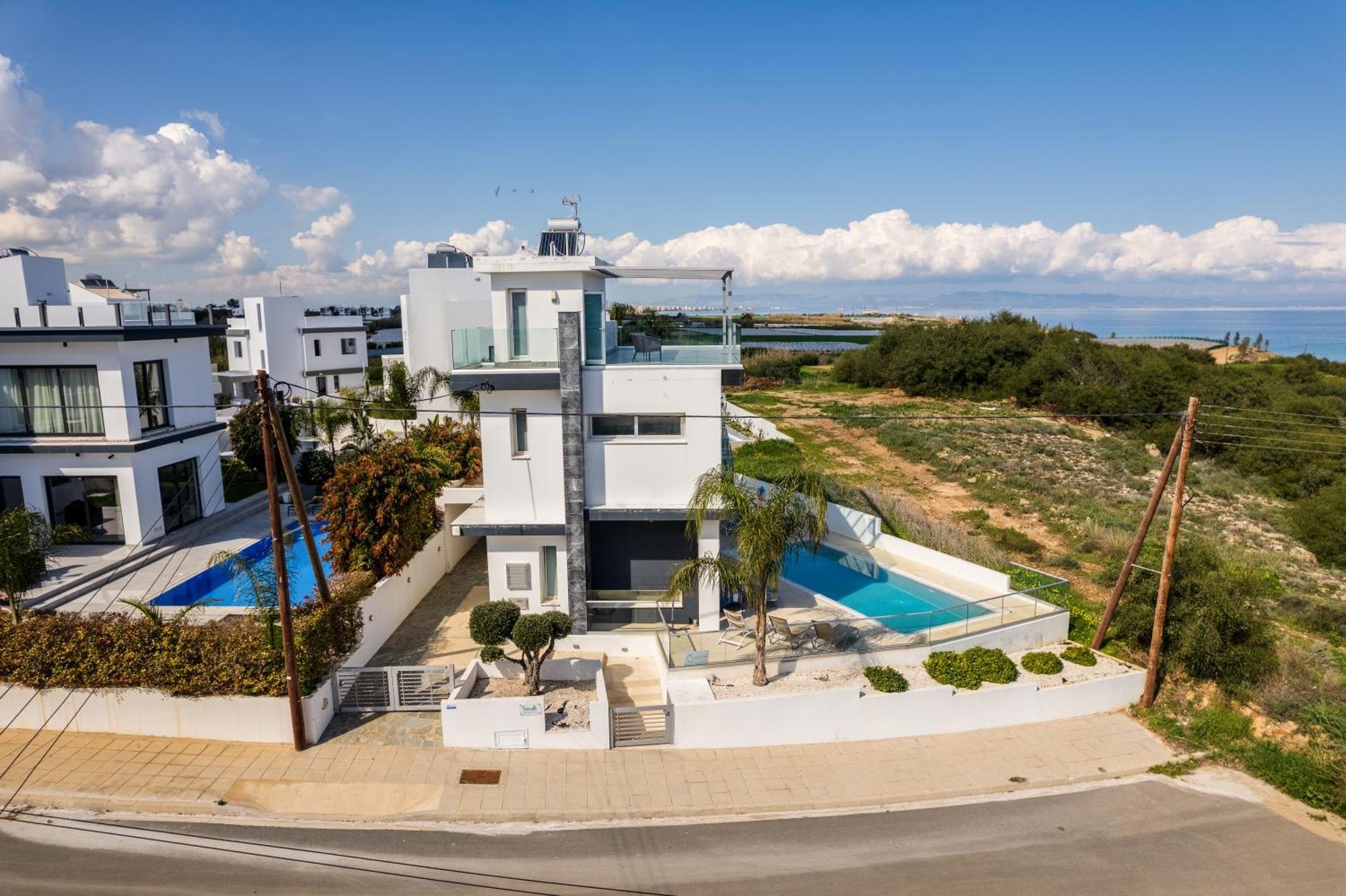 Seaside Luxury Villa Paralimni Exterior foto